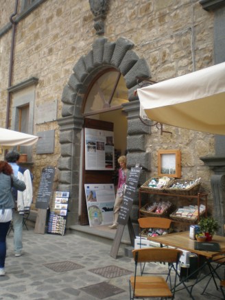 Palazzo Alemanni - Museo geologico e delle frane
