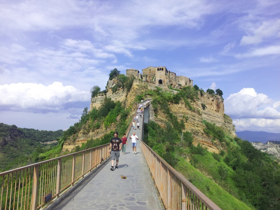 guida turistica civita di bagnoregio